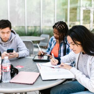 medical school students studying